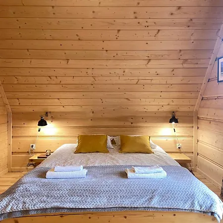 Widokowe -przystanek Salamandra Horská chata *